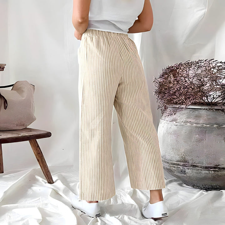 Eleganckie damskie spodnie z nowoczesnym wzorem w paseczki