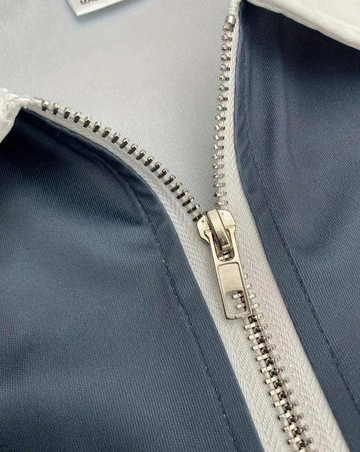 Herren-Golfshirt mit luftigem V-Ausschnitt für maximalen Komfort