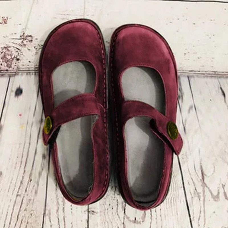 Elegante Damenschuhe mit auffälligen Verzierungen - perfekt für jeden Anlass