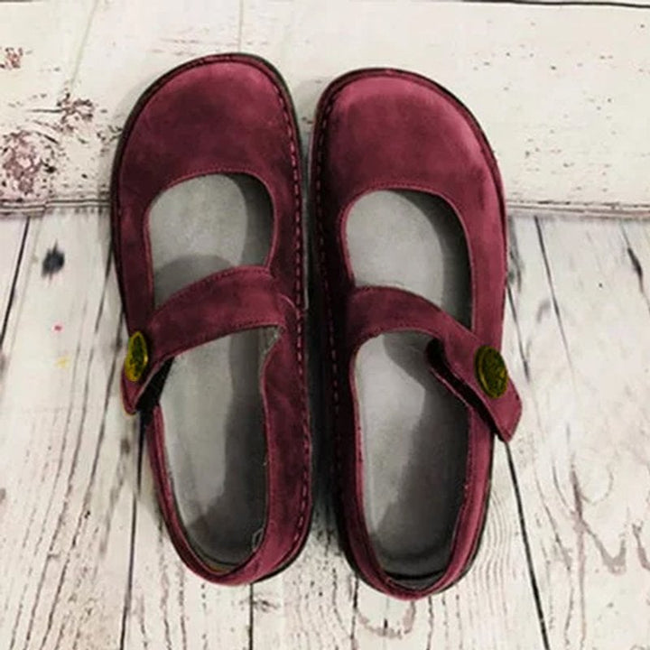 Elegante Damenschuhe mit auffälligen Verzierungen - perfekt für jeden Anlass