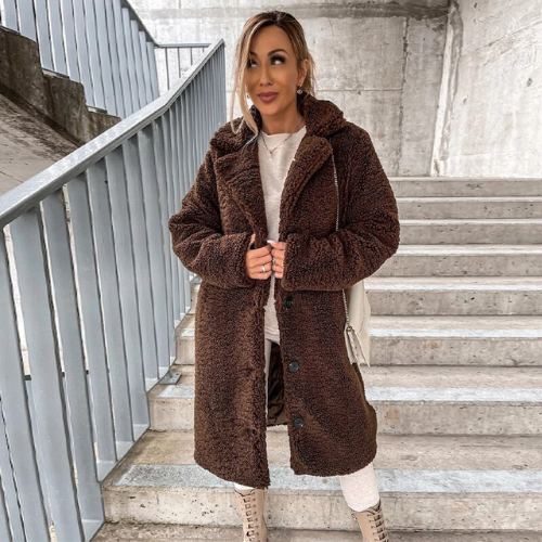 Modischer Damenplüschmantel für außergewöhnlichen Wärmekomfort und einen eleganten Look