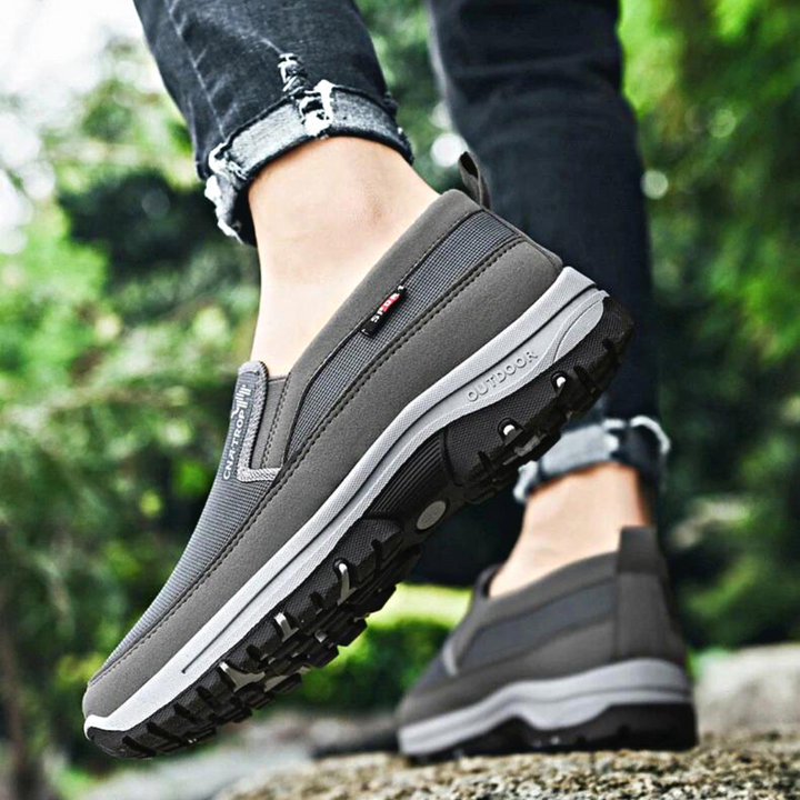 Bequeme und atmungsaktive Wanderschuhe für Männer - ideal für unvergessliche Abenteuer