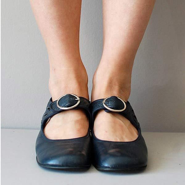 Außergewöhnliche Damensandalen mit modischer Keilschnalle aus luxuriösem Leder