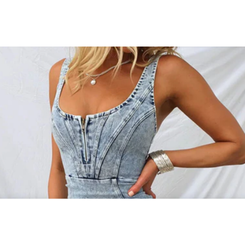 Sara™ - Stilvolles Denim-Kleid mit taillierter Passform für einen eleganten Effekt
