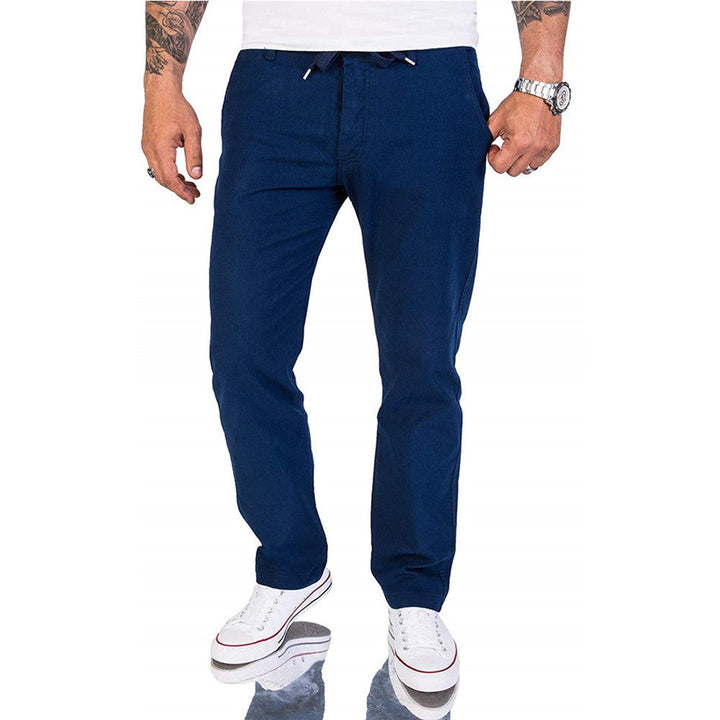 Stilvolle und bequeme Herren-Lederhose aus Baumwolle in einer eleganten monochromen Ausführung
