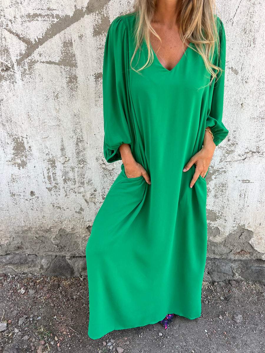 Elegantes Damen Maxikleid mit spitzem Ausschnitt - ein stilvoller und eleganter Look