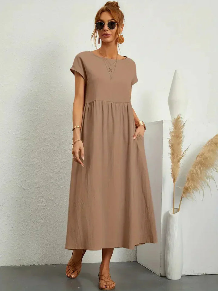 Stilvolles und elegantes langes Damenkleid für besondere Anlässe