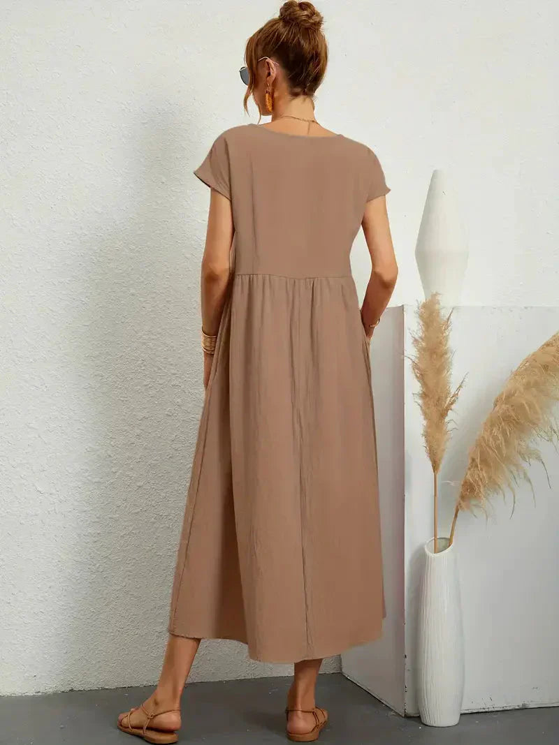 Stilvolles und elegantes langes Damenkleid für besondere Anlässe