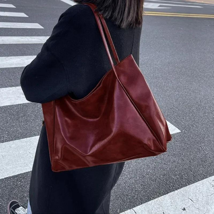 Zella | Sophisticated Bordeaux Leather Handbag voor Stijl en Praktisch Gebruik