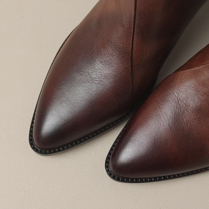Anspruchsvolle Damenstiefel aus Leder mit elegantem Blockabsatz