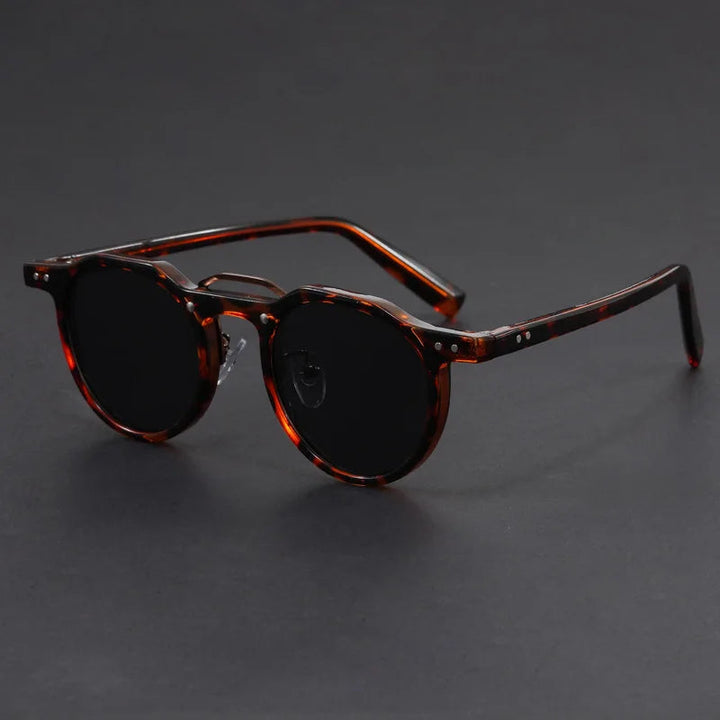 Eleganckie męskie okulary przeciwsłoneczne dla stylowego i modnego wyglądu