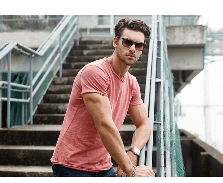 Elegantes Herren-T-Shirt aus Baumwolle - perfekt für jede Gelegenheit