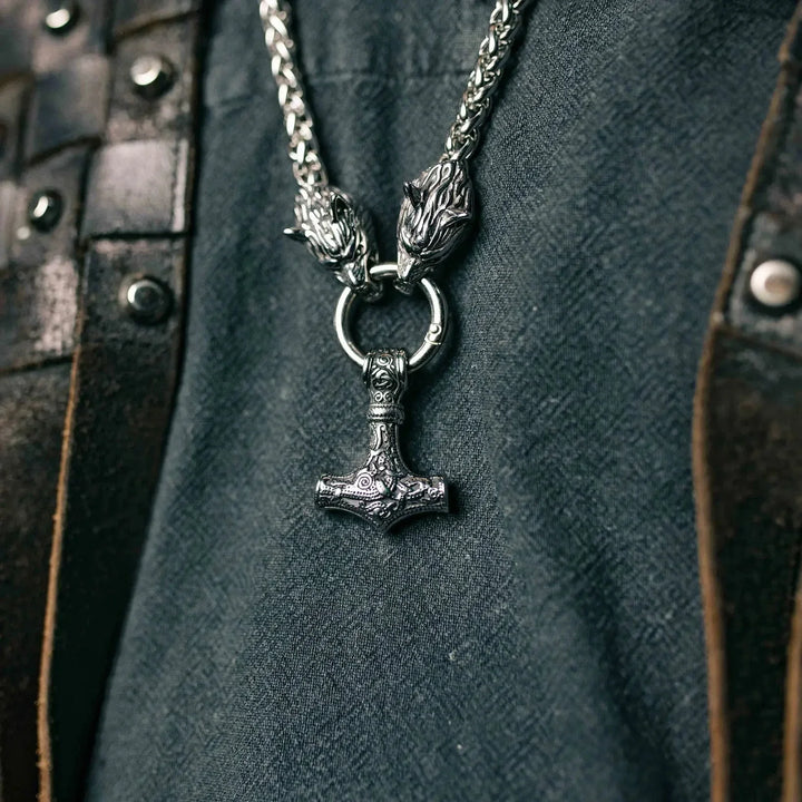 Wytrzymały i stylowy naszyjnik męski Viking Protection – symbol siły i ochrony
