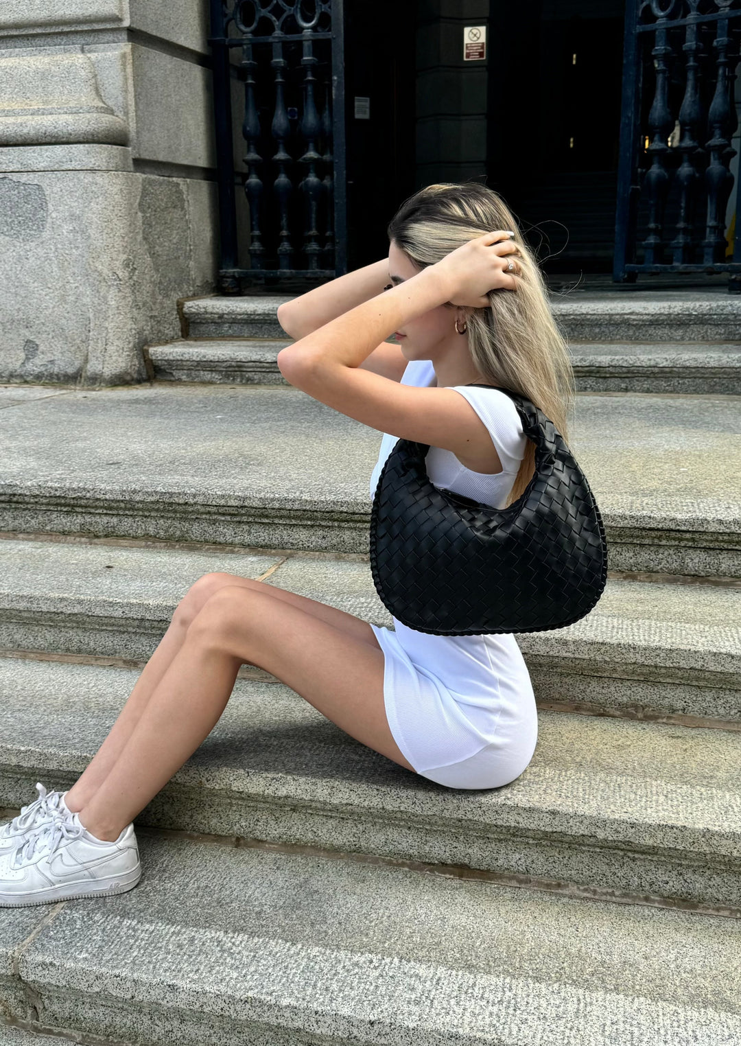 Vaida | Szykowna czarna torba z wysokiej jakości materiału dla modnego i luksusowego wyglądu