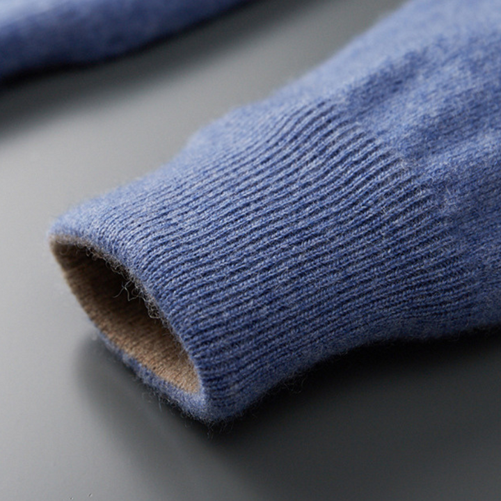 Exklusive Herren-Kapuzenjacke aus weicher Kaschmirwolle mit Reißverschluss - das Nonplusultra in Premium-Qualität
