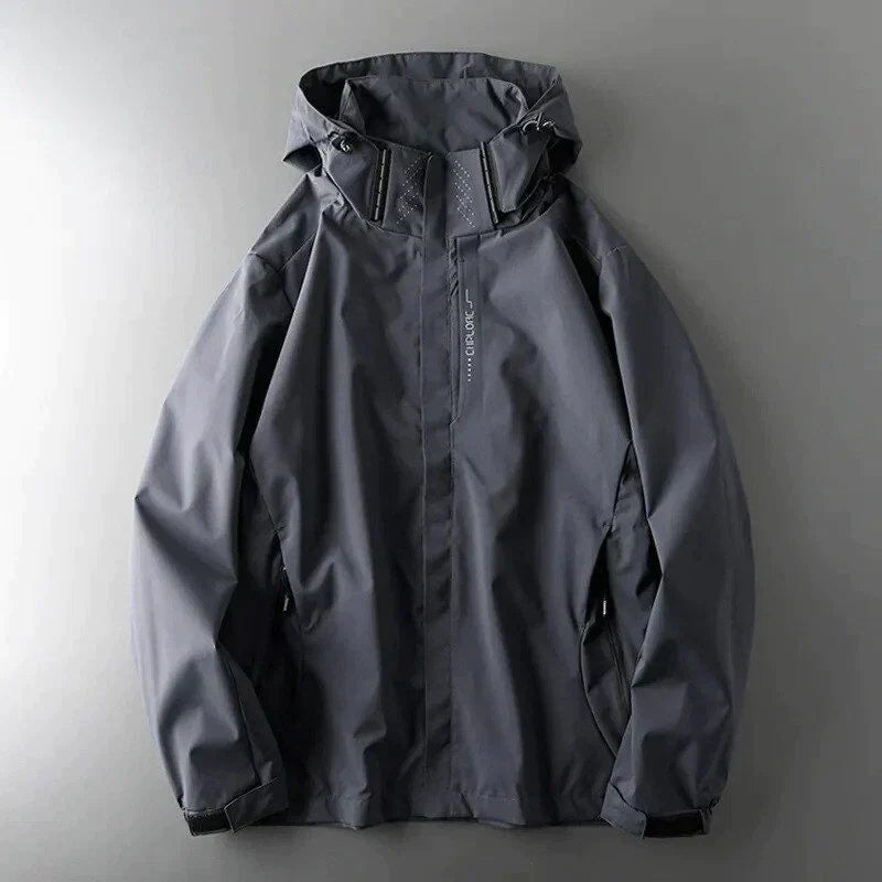 Wasserdichte Herren-Winterjacke mit Kapuze - idealer Schutz bei schwierigen Bedingungen