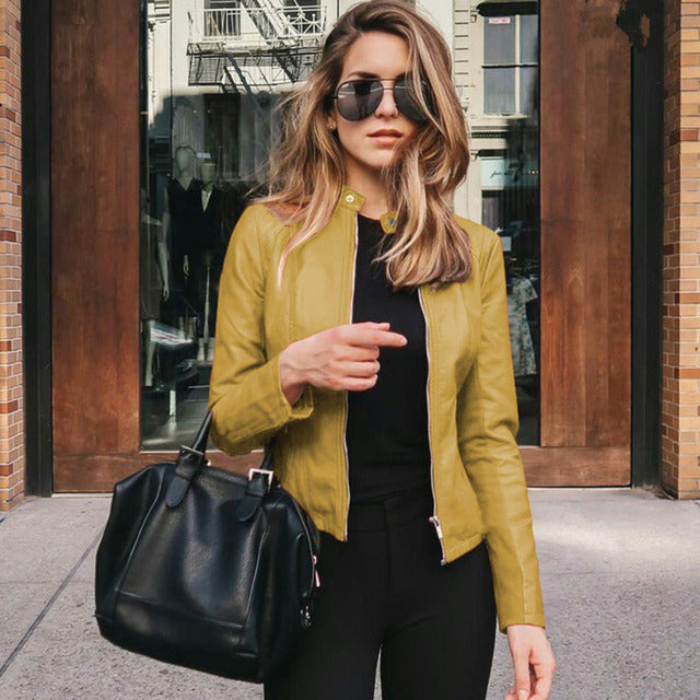 Modische Slim Fit Lederjacke für Damen - stilvoll und elegant für jede Gelegenheit