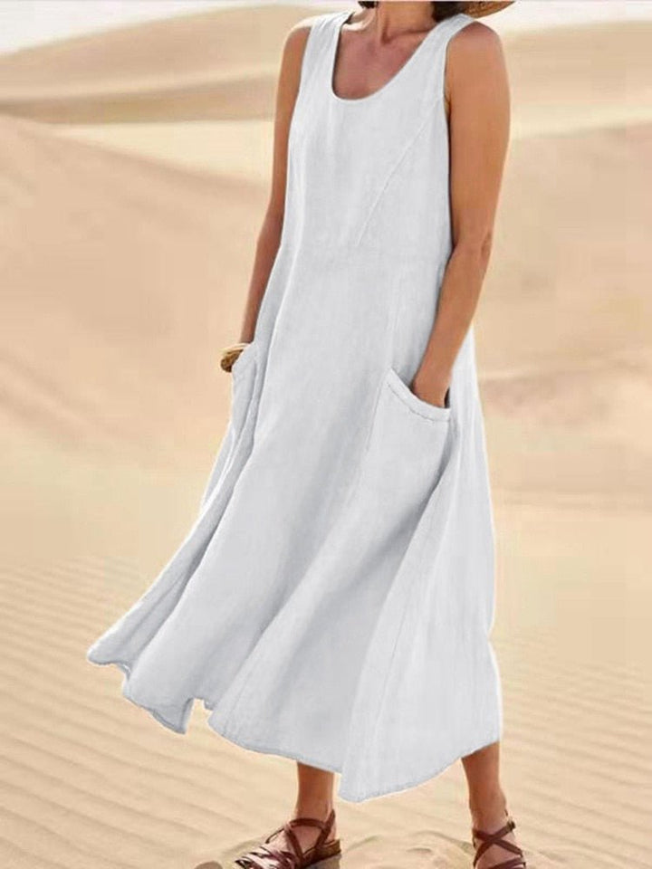 Stilvolles und elegantes Damenkleid aus weich fließendem Stoff für besondere Anlässe