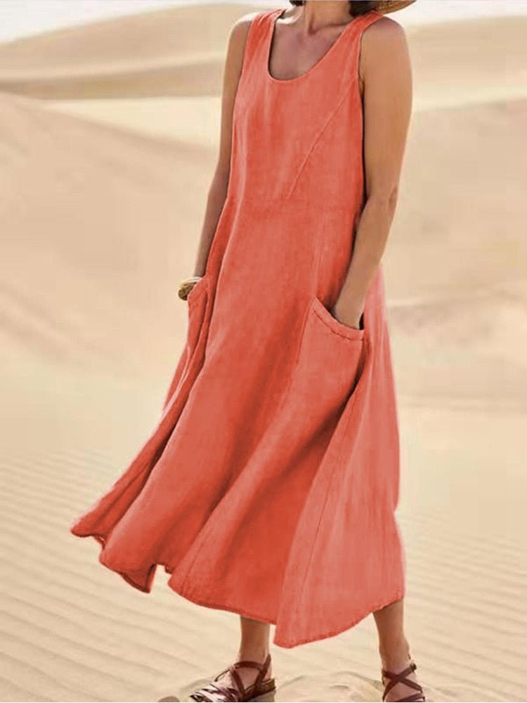 Stilvolles und elegantes Damenkleid aus weich fließendem Stoff für besondere Anlässe