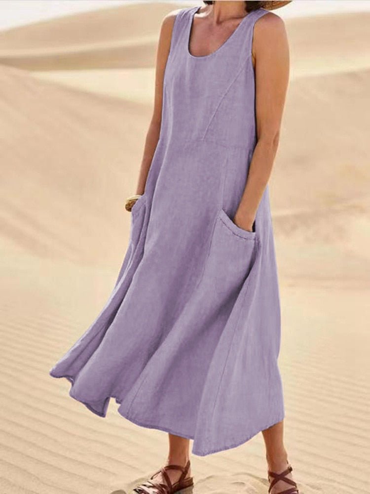 Stilvolles und elegantes Damenkleid aus weich fließendem Stoff für besondere Anlässe