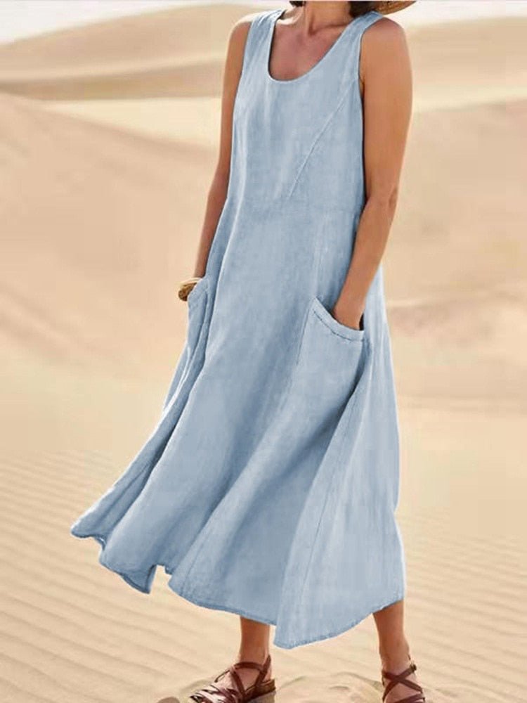 Stilvolles und elegantes Damenkleid aus weich fließendem Stoff für besondere Anlässe