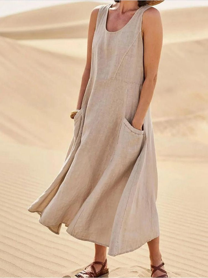 Stilvolles und elegantes Damenkleid aus weich fließendem Stoff für besondere Anlässe