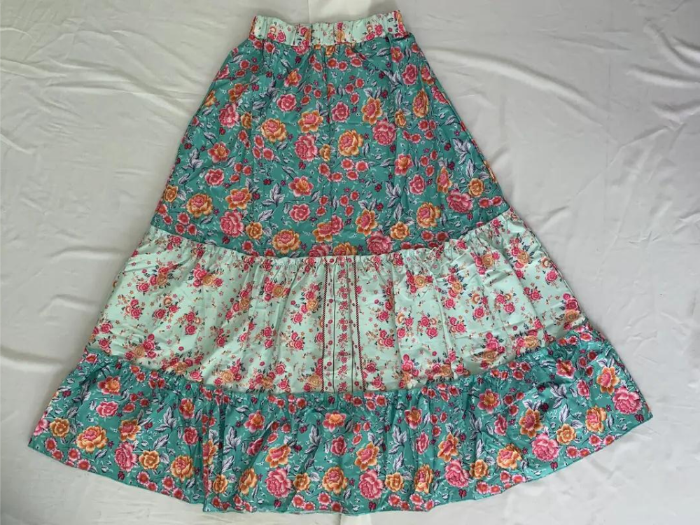 Stylowa damska spódnica maxi na eleganckie okazje