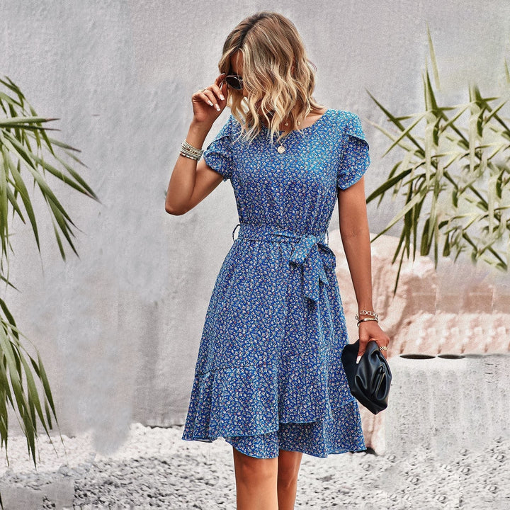Stilvolles Elisa™-Kleid mit elegantem Gürtel, der die Taille betont