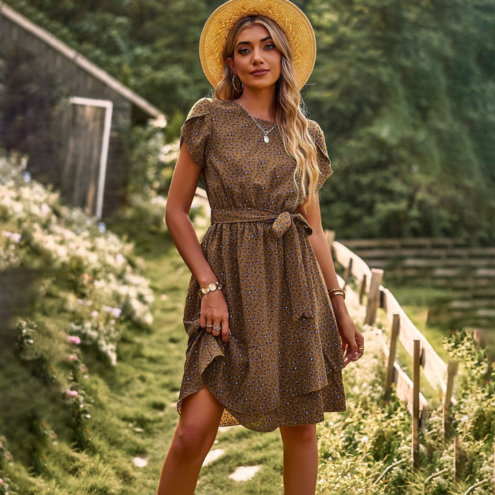 Stilvolles Elisa™-Kleid mit elegantem Gürtel, der die Taille betont