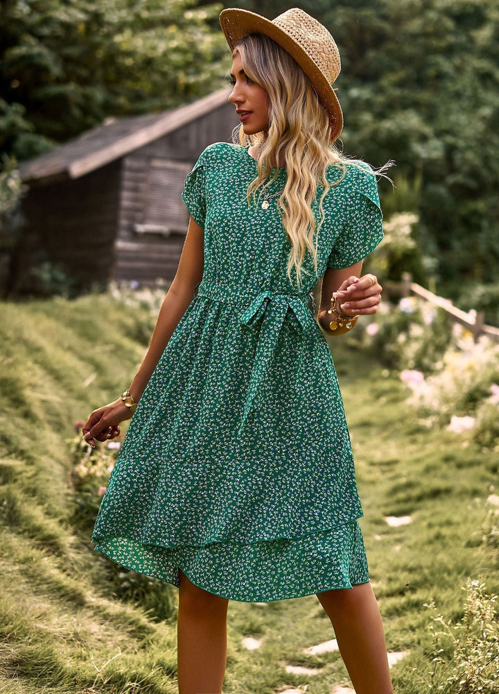 Stilvolles Elisa™-Kleid mit elegantem Gürtel, der die Taille betont