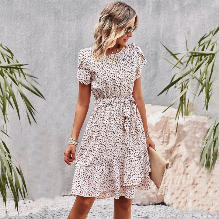 Stilvolles Elisa™-Kleid mit elegantem Gürtel, der die Taille betont