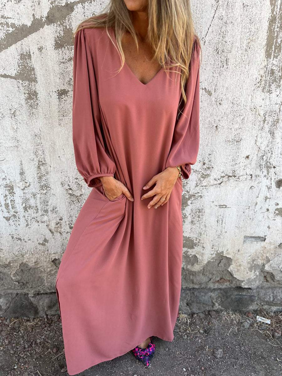 Elegantes Damen Maxikleid mit spitzem Ausschnitt - ein stilvoller und eleganter Look