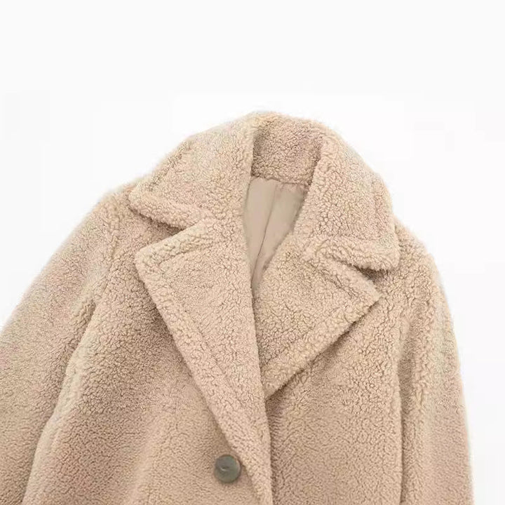 Modischer und bequemer Oversize-Damenmantel - die perfekte Kombination aus Eleganz und Komfort