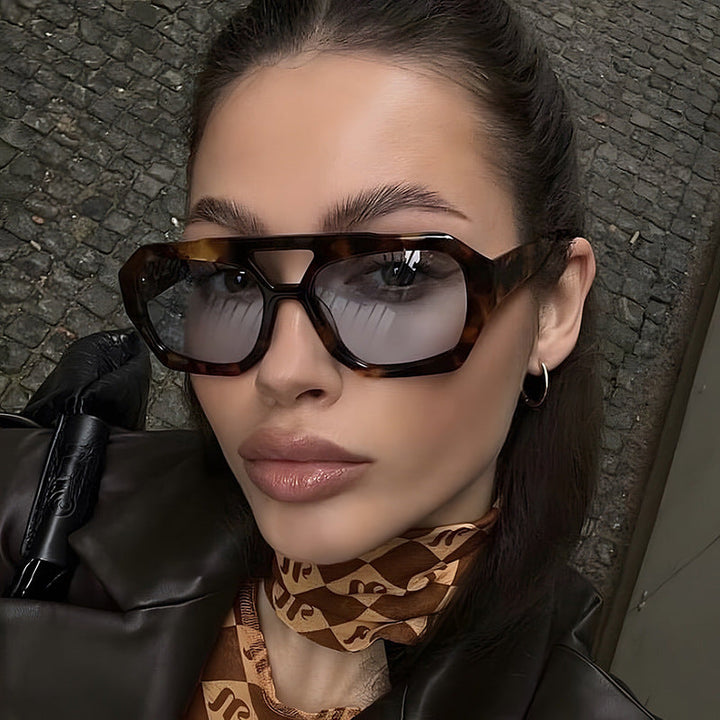 Mikka | Trendy Geometrische Zonnebril voor een Stijlvolle Look