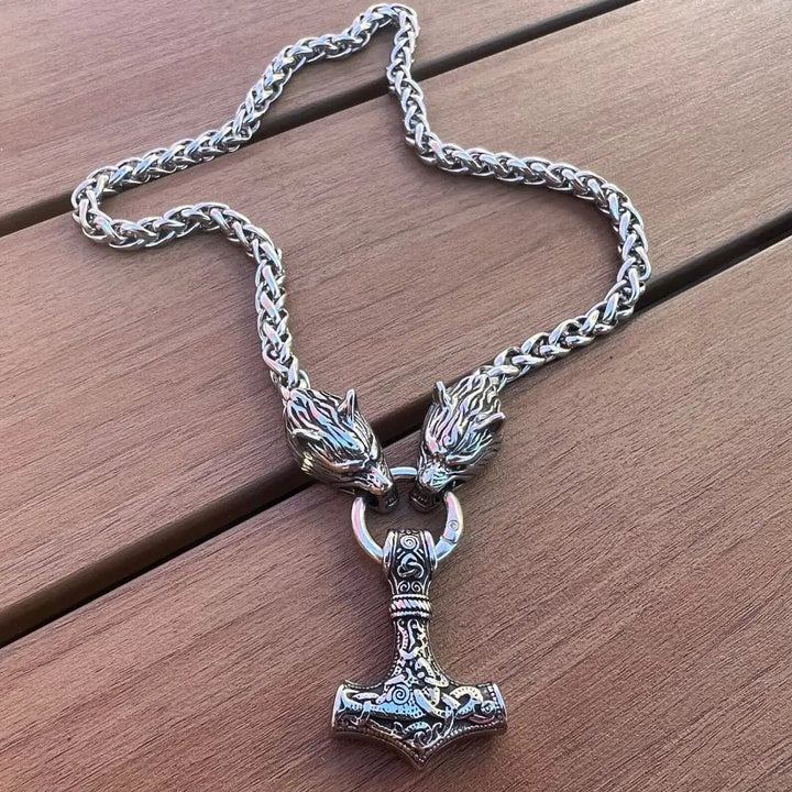Wytrzymały i stylowy naszyjnik męski Viking Protection – symbol siły i ochrony