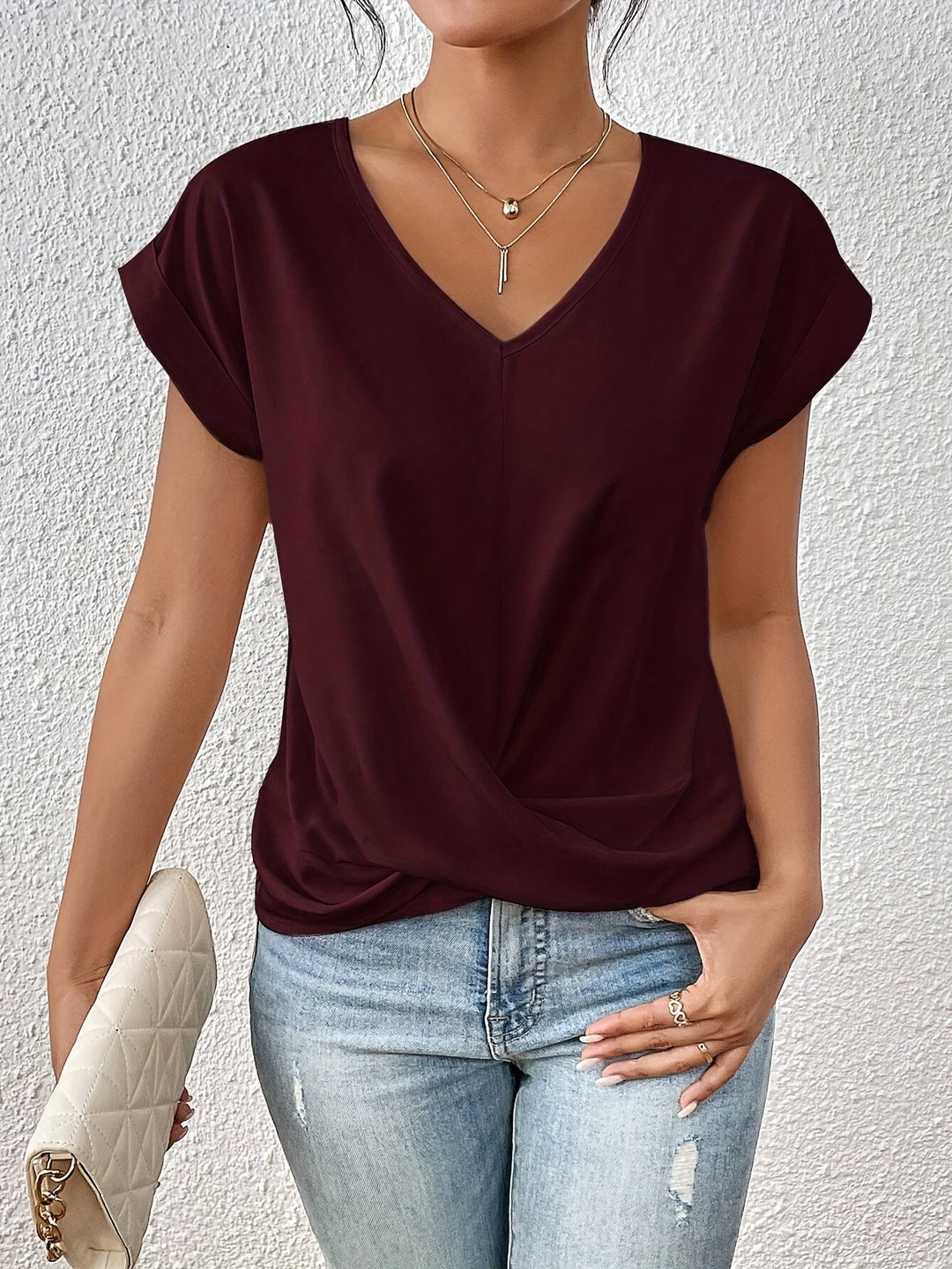 Modisches Damen-T-Shirt mit V-Ausschnitt - perfekt für jede Gelegenheit