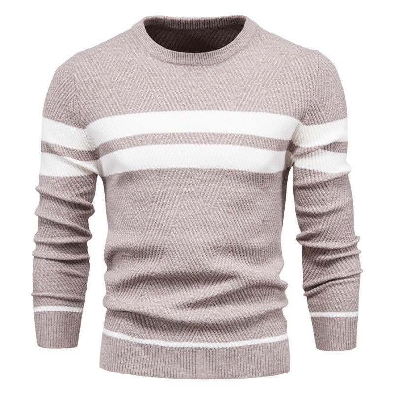 Modischer gestreifter Herren-Rundhalspullover - ein modernes und elegantes Alltags-Accessoire