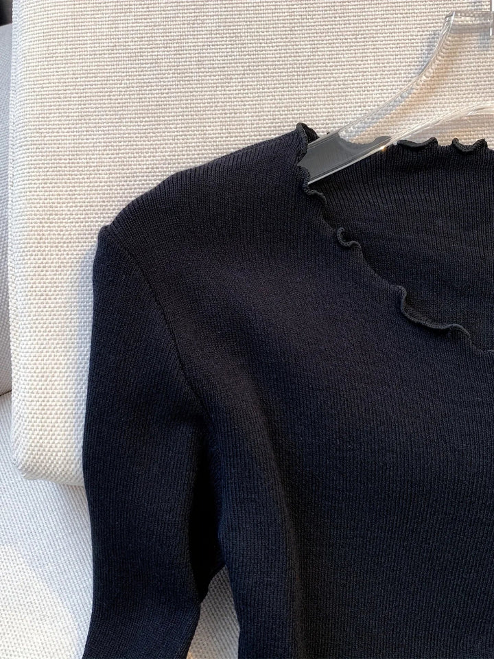 Eleganter Damenpullover mit bezaubernden Schleifen - eine stilvolle und modische Option für jede Gelegenheit