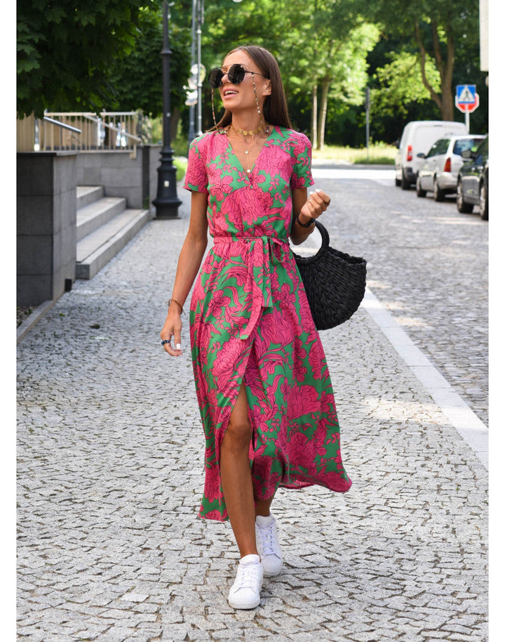 Rina™ Sommerkleid mit charmantem Blumenmuster und elegantem V-Ausschnitt mit kurzen Ärmeln