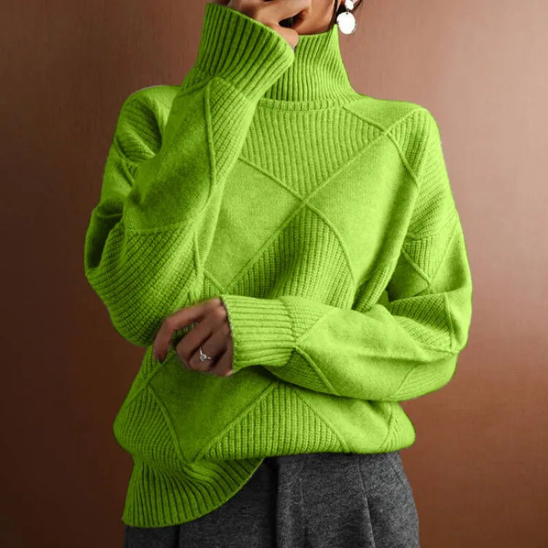 Klassischer Damenpulli mit elegantem hohen Kragen für einen einzigartigen Stil