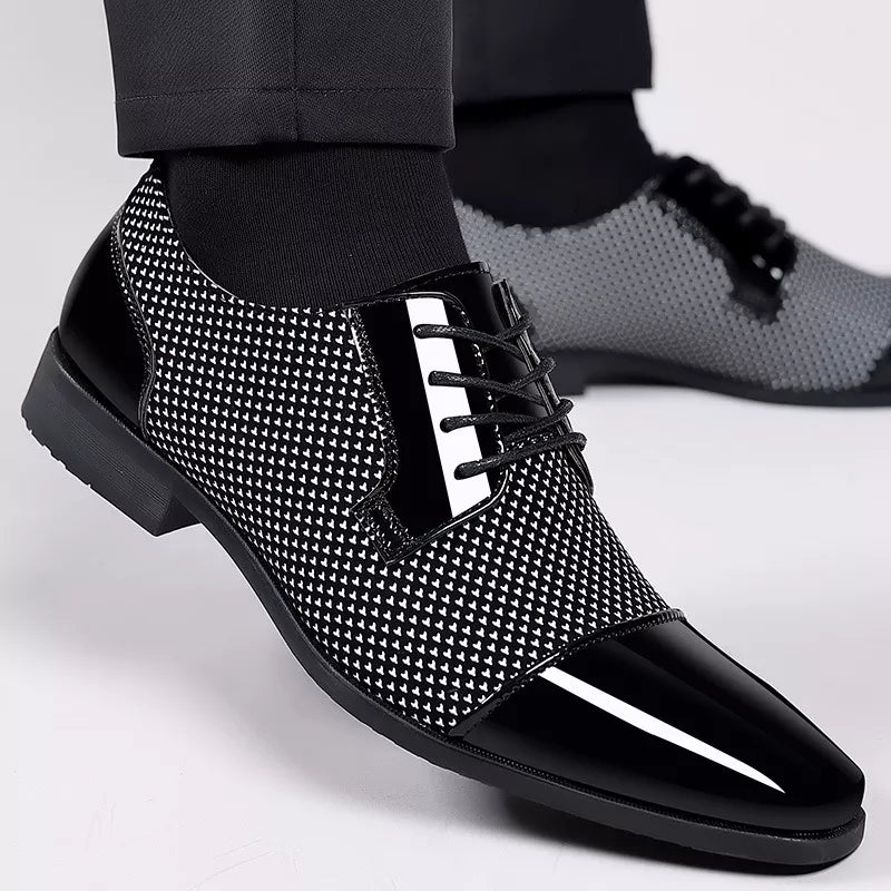 Elegante Herren Lederschuhe mit dekorativen Kristallen