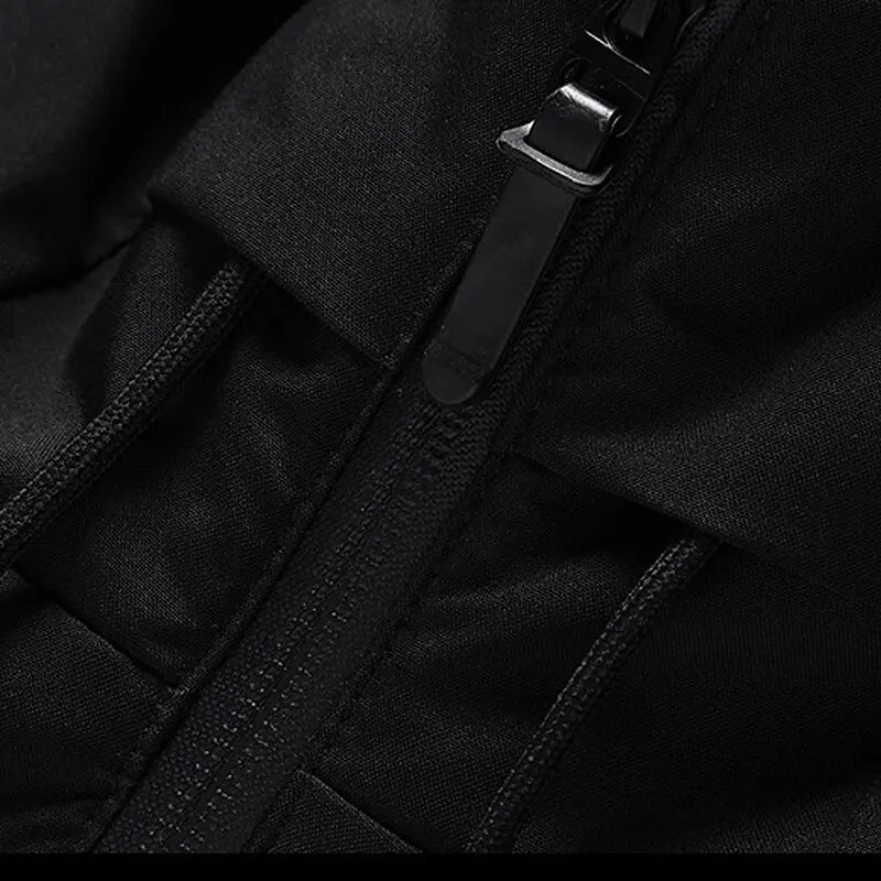 Warme Herren-Winterjacke mit Kapuze und Daunenkonstruktion für ultimativen Komfort