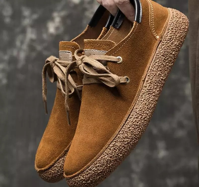 Modische Herrenschuhe aus Nubukleder mit weicher Sohle - eine Kombination aus Eleganz und Komfort
