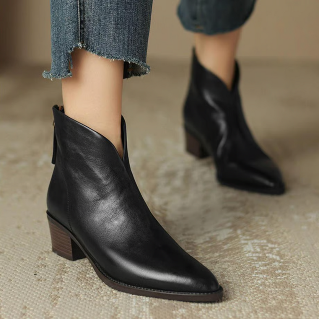 Anspruchsvolle Damenstiefel aus Leder mit elegantem Blockabsatz