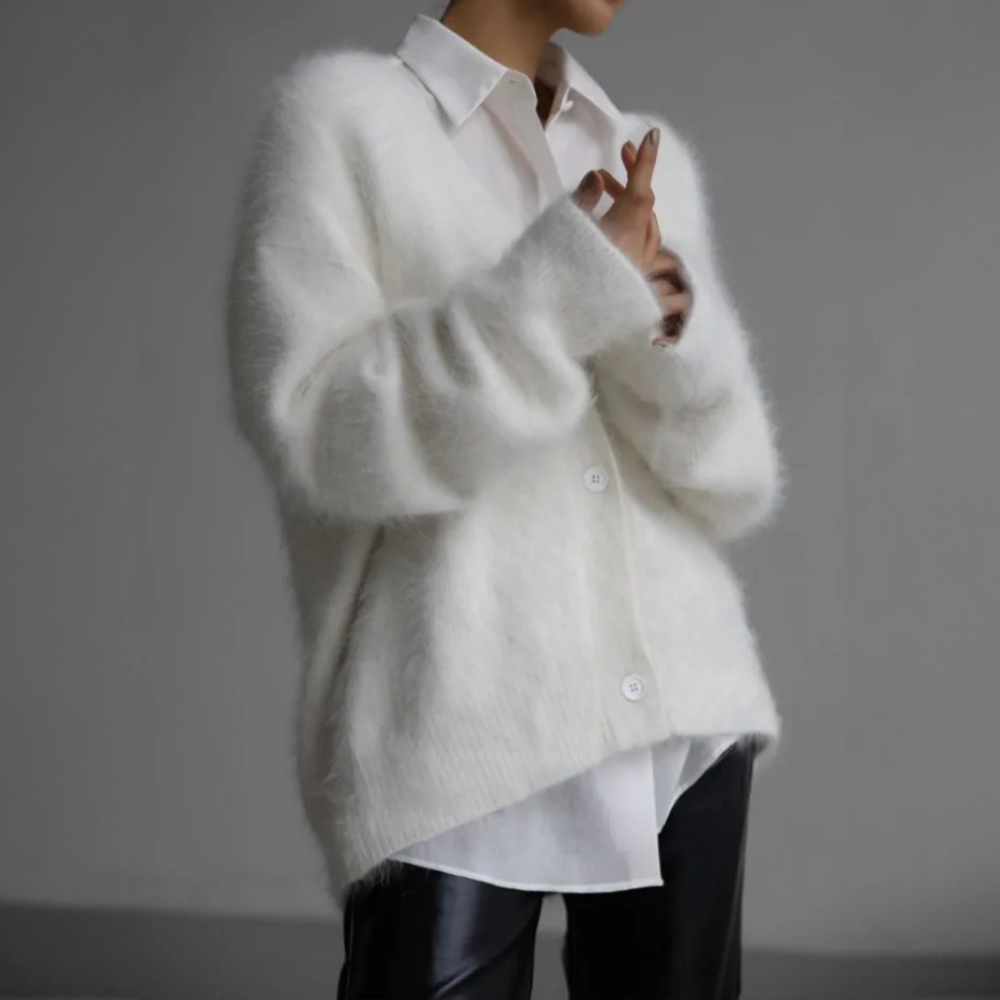 Stilvolle Damenstrickjacke für einen eleganten und modischen Look