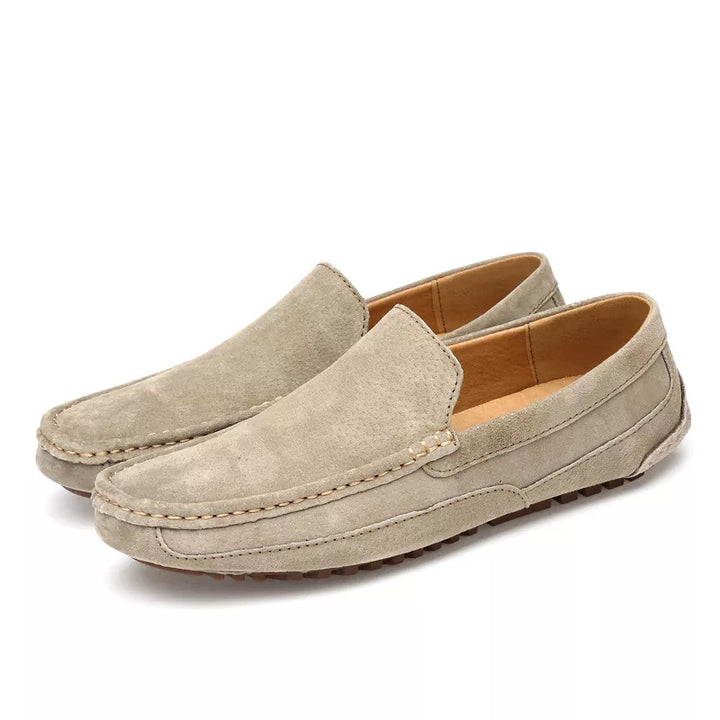 Modische Herren-Slipper aus natürlichem Wildleder für einen einzigartigen Look