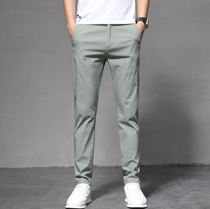 Elegante und funktionelle wasserdichte Herrenhose - perfekt für jede Gelegenheit