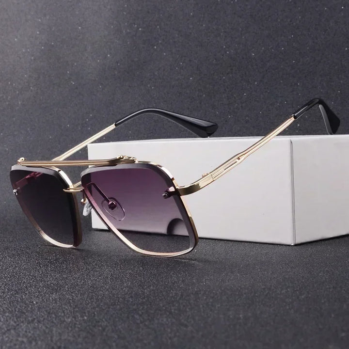 Elegante Aviator-Sonnenbrille für Männer in modernem, quadratischem Design