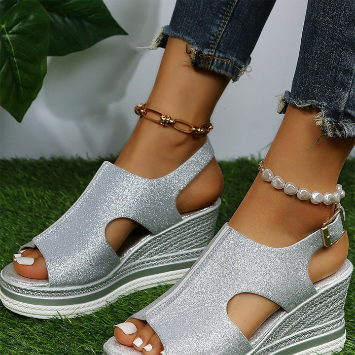 Modische BRYNLEIGH Plateausandalen: trendig und schick für alle, die den neuesten Trend lieben!