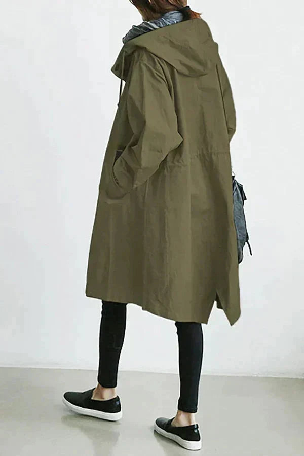 Eleganter und moderner Damen-Mackintosh für jede Gelegenheit